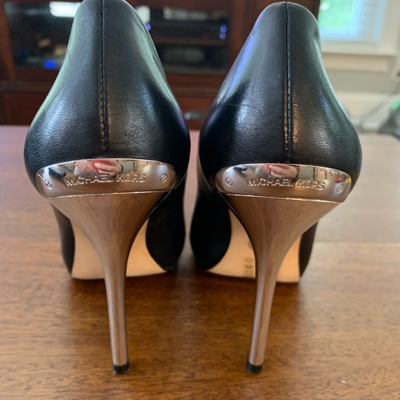 Michael Kors black stilettos metal heel size 7 - Picture 2 of 6